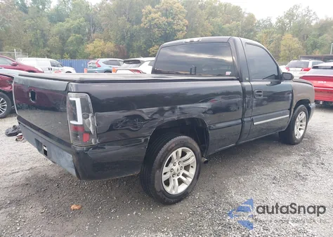 2004 Chevrolet Silverado 1500 z USA, uszkodzony, nr VIN 1GCEC14X84Z233135